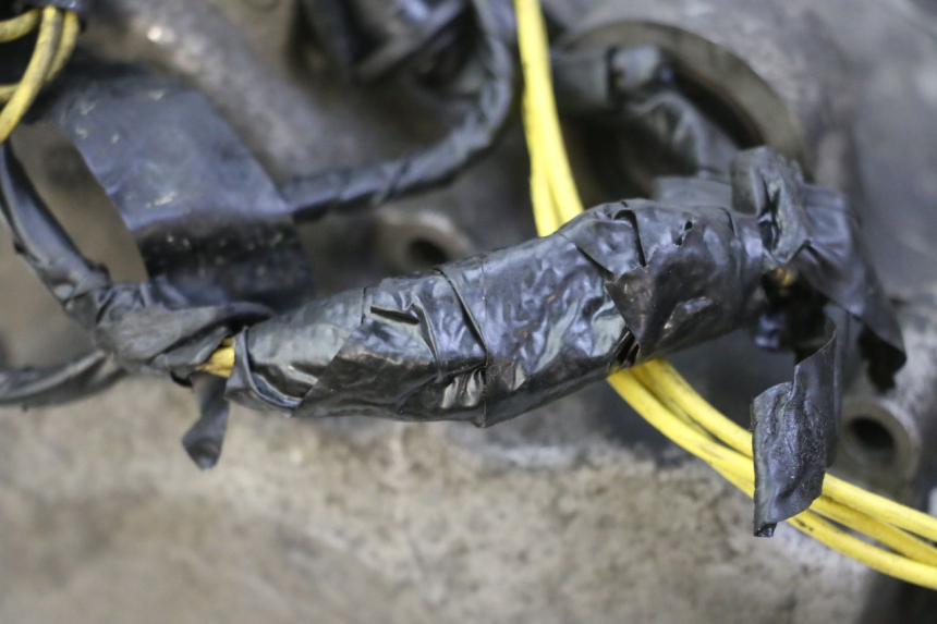 photo de MOTOR HONDA FES S-WING SWING ABS 125 (2007 - 2015) - Details der Befestigungspunkte