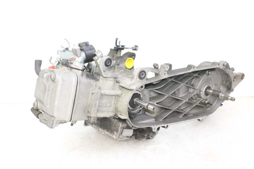 photo de MOTOR HONDA FES S-WING SWING ABS 125 (2007 - 2015) - Zoom auf Gebrauchszustand