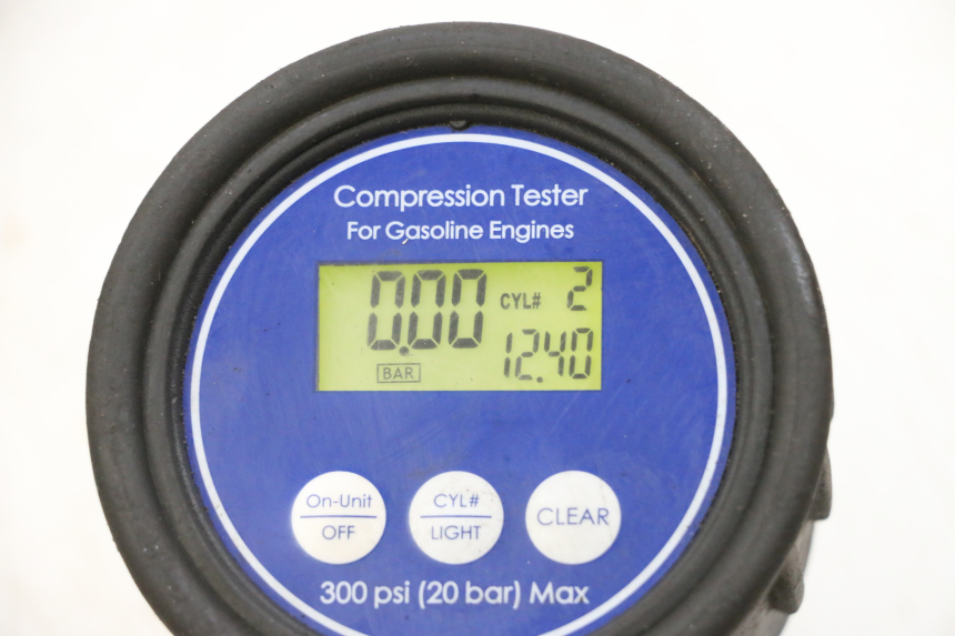 photo de MOTOR YAMAHA FJR ABS 1300 (2006 - 2012) - Details der Befestigungspunkte