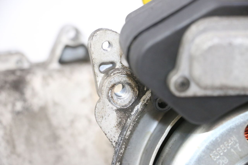 photo de MOTOR PIAGGIO FLY 2T 50 (2004 - 2017) - Oberflächenzustand und Material