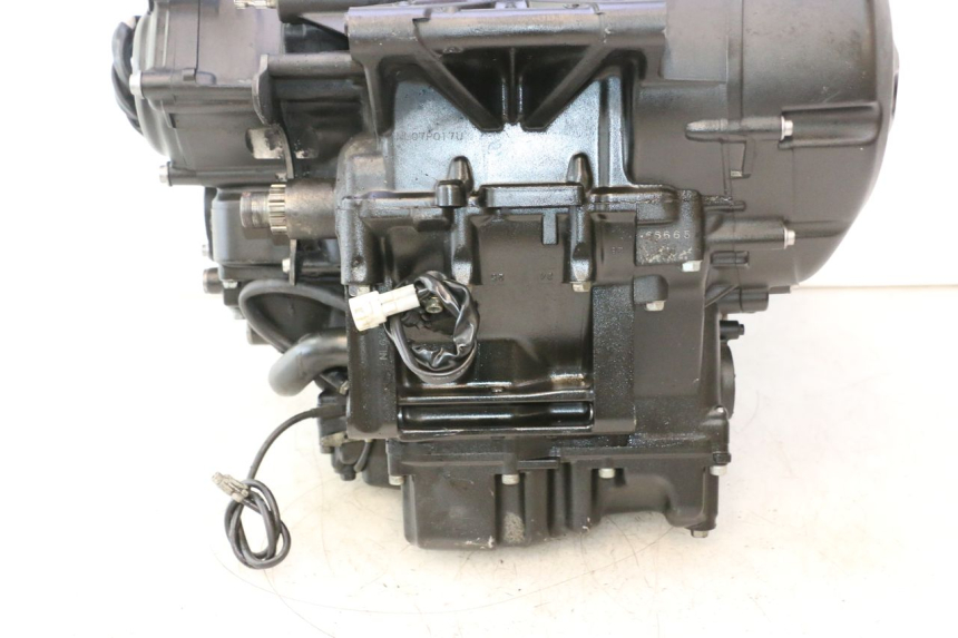 photo de MOTOR YAMAHA FZ8 800 (2010 - 2016) - Oberflächenzustand und Material