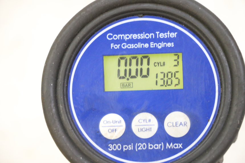 photo de MOTOR SUZUKI GSR 750 (2011 - 2017) - Oberflächenzustand und Material