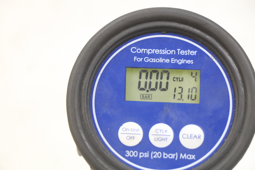 photo de MOTOR SUZUKI GSX-F GSX  F 1100 (1988 - 1994) - Detaillierte Sichtprüfung