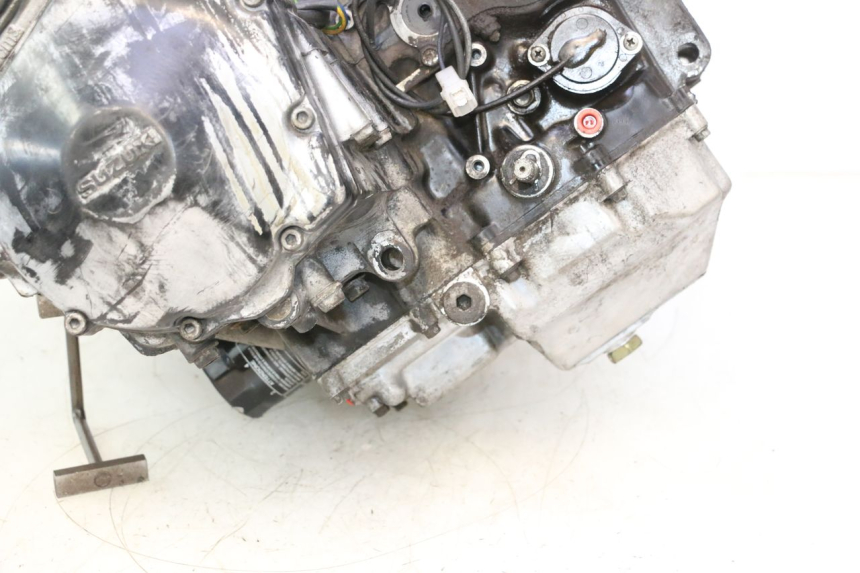 photo de MOTOR SUZUKI GSX F GSXF 750 (1988 - 1998) - Hochauflösende Nahaufnahme