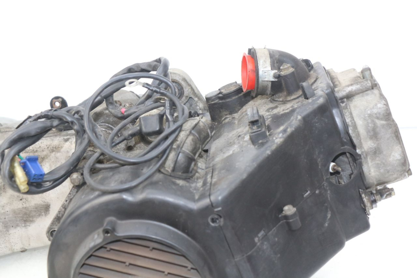 photo de MOTOR HAOTIAN HT125T-2 125 - Oberflächenzustand und Material