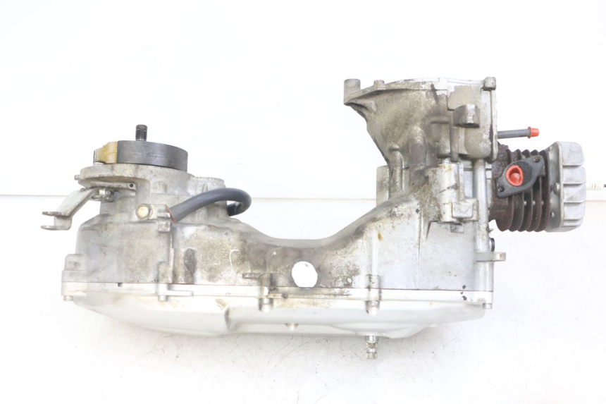 photo de MOTOR YAMAHA JOG R 50 (2004 - 2014) - Oberflächenzustand und Material
