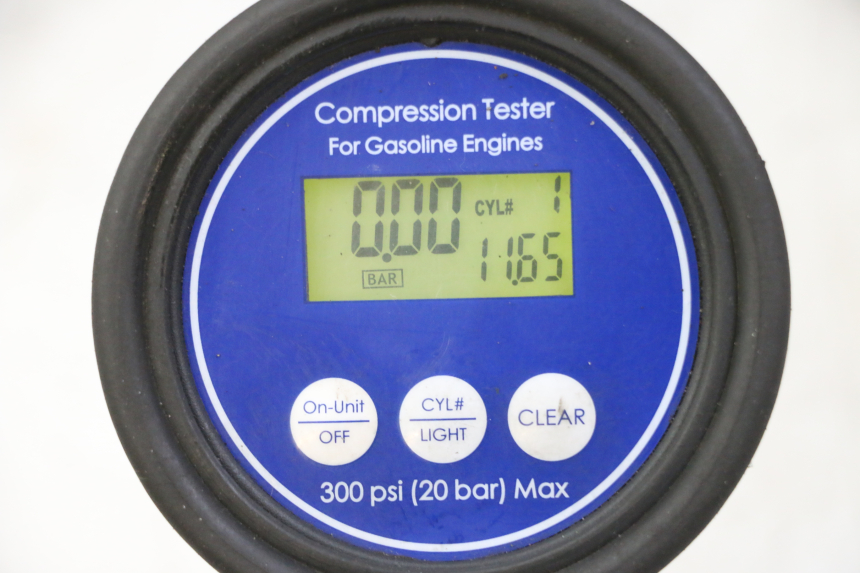 photo de MOTOR KAWASAKI ZR7 ZR-7 S 750 (1999 - 2004) - Zoom auf Gebrauchszustand