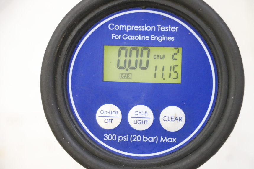 photo de MOTOR KAWASAKI ZR7 ZR-7 S 750 (1999 - 2004) - Alternative Perspektive