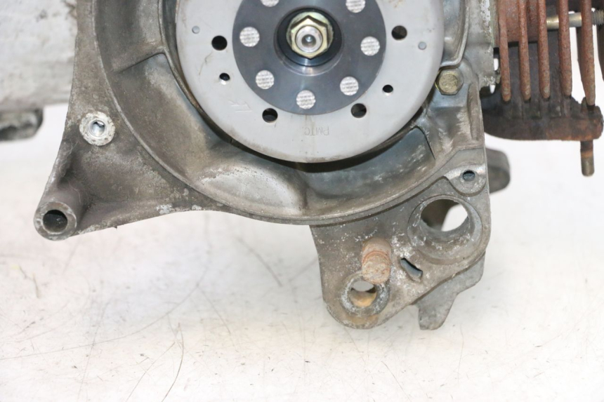 photo de MOTOR PEUGEOT KISBEE 2T 50 (2010 - 2017) - Alternativer Blickwinkel