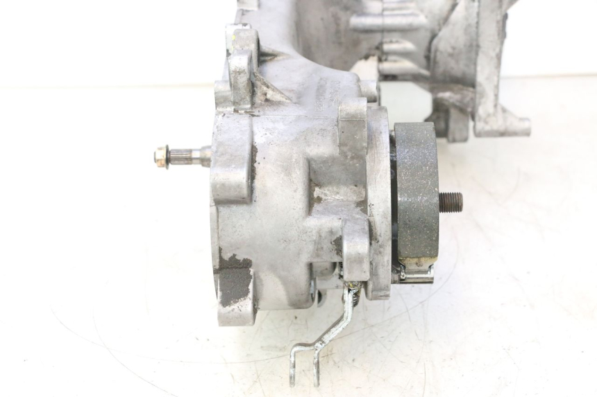 photo de MOTOR PEUGEOT KISBEE 2T 50 (2010 - 2017) - Alternativer Blickwinkel