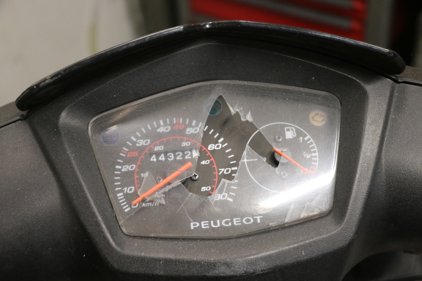 photo de MOTOR PEUGEOT KISBEE 4T 50 (2018 - 2022) - Weitere Ansicht des Artikels