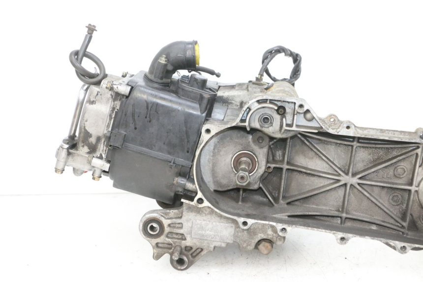 photo de MOTOR PEUGEOT KISBEE 4T 50 (2010 - 2017) - Profilansicht des Ersatzteils