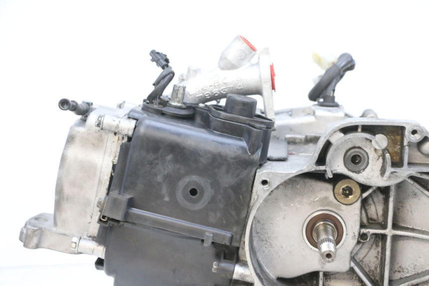 photo de MOTOR PEUGEOT KISBEE 4T 50 (2018 - 2022) - Detaillierte Sichtprüfung