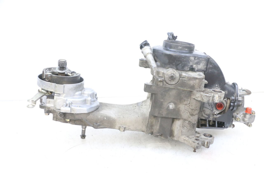 photo de MOTOR PEUGEOT KISBEE 4T 50 (2010 - 2017) - Details der Befestigungspunkte