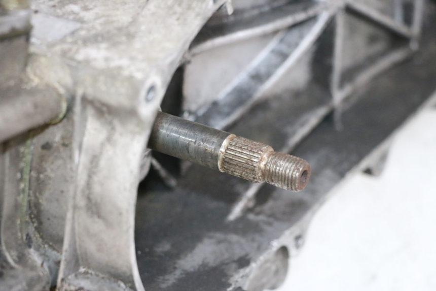 photo de MOTOR PEUGEOT KISBEE 4T 50 (2018 - 2022) - Alternativer Blickwinkel