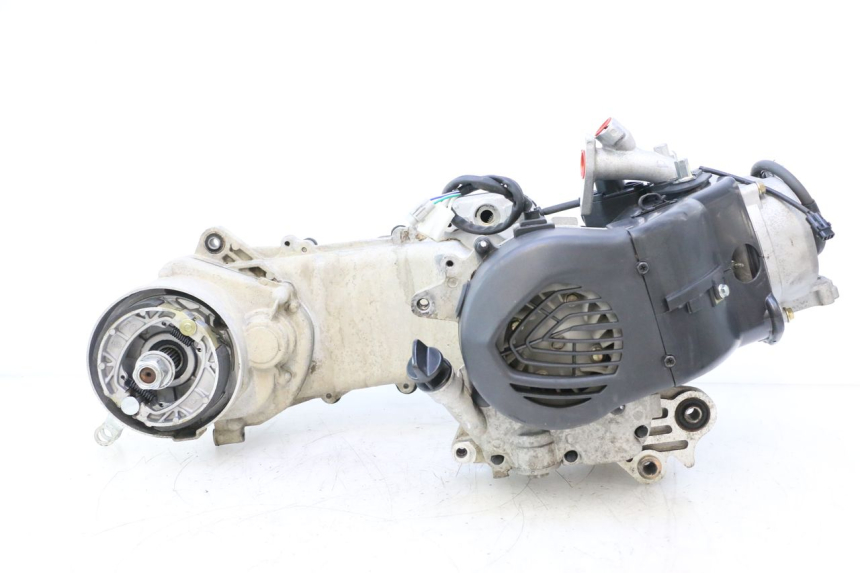 photo de MOTOR PEUGEOT KISBEE 4T 50 (2018 - 2022) - Alternativer Blickwinkel
