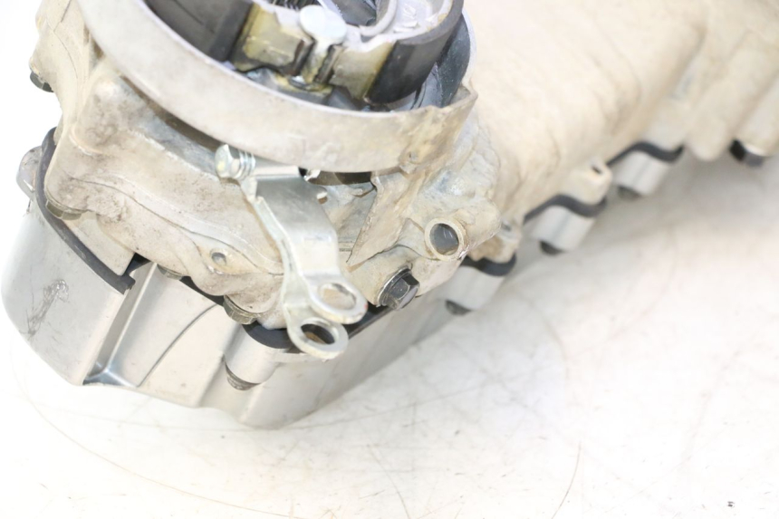 photo de MOTOR PEUGEOT KISBEE 4T 50 (2018 - 2022) - Details der Befestigungspunkte
