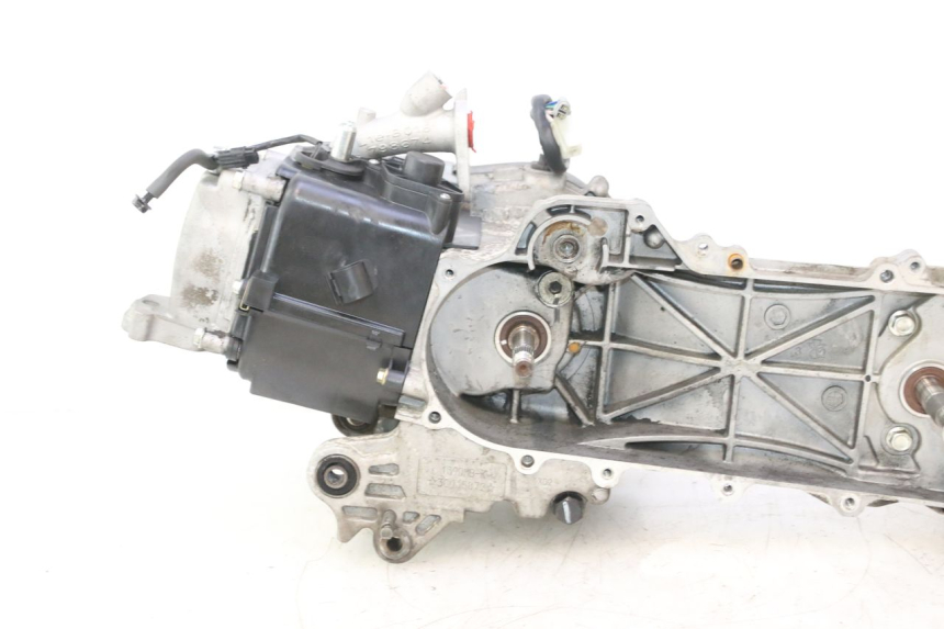 photo de MOTOR PEUGEOT KISBEE 4T 50 (2023 - 2026) - Technische Nahaufnahme