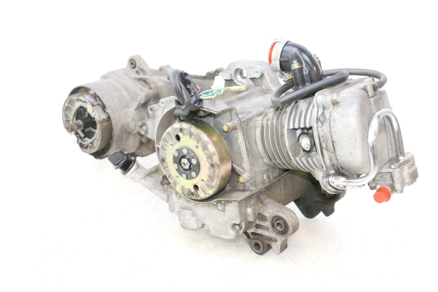 photo de MOTOR PEUGEOT KISBEE 4T 50 (2010 - 2017) - Kennzeichnungen und Originalreferenzen