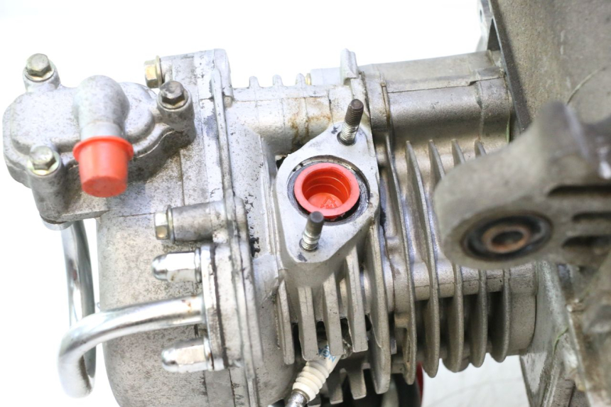 photo de MOTOR PEUGEOT KISBEE 4T 50 (2010 - 2017) - Details der Befestigungspunkte