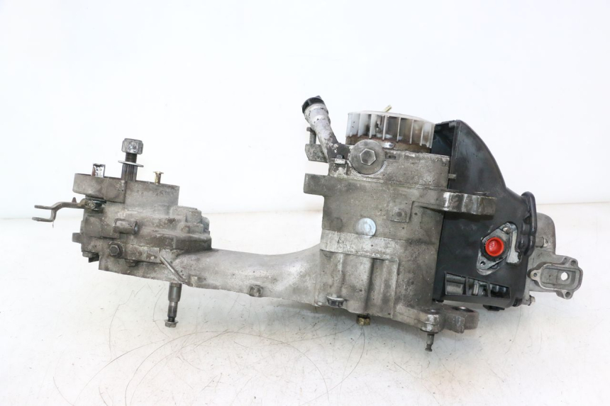 photo de MOTOR PEUGEOT KISBEE 4T 50 (2018 - 2022) - Oberflächenzustand und Material