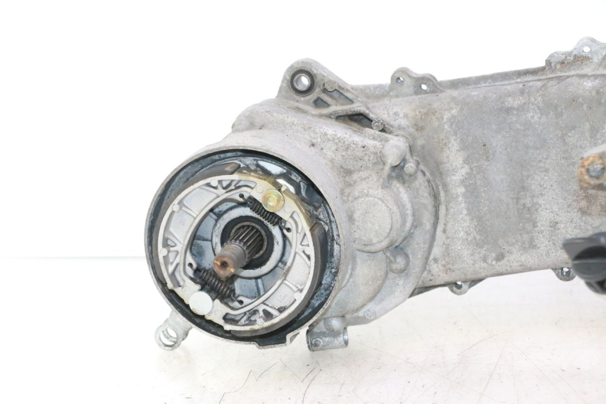 photo de MOTOR PEUGEOT KISBEE 4T 50 (2018 - 2022) - Zoom auf Gebrauchszustand