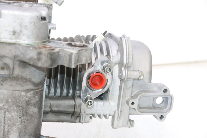 photo de MOTOR PEUGEOT KISBEE 4T 50 (2018 - 2022) - Hauptansicht