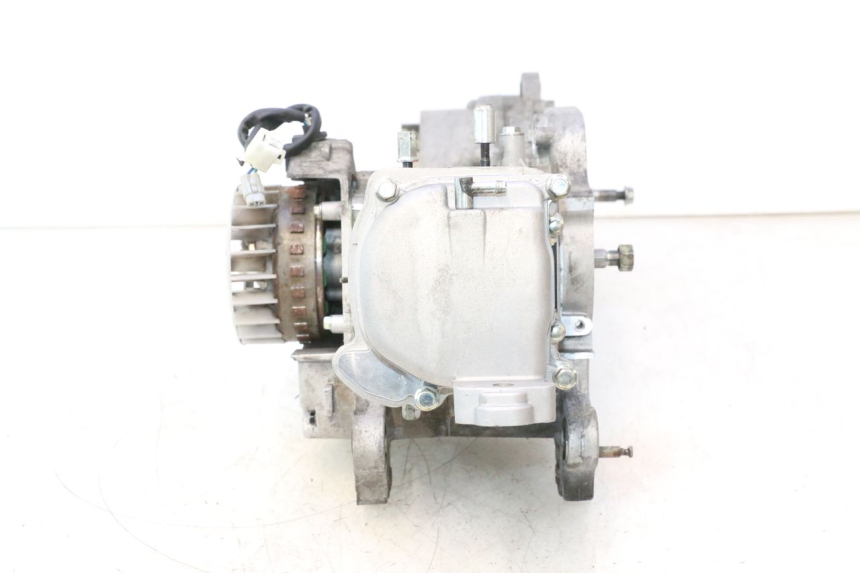 photo de MOTOR PEUGEOT KISBEE 4T 50 (2018 - 2022) - Kennzeichnungen und Originalreferenzen