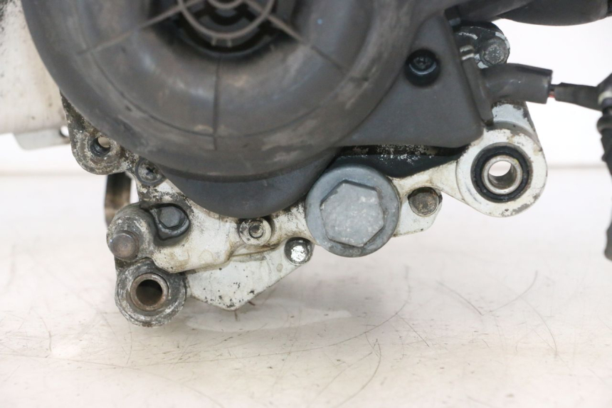 photo de MOTOR PIAGGIO LIBERTY IGET 4T 50 (2021 - 2025) - Details der Befestigungspunkte