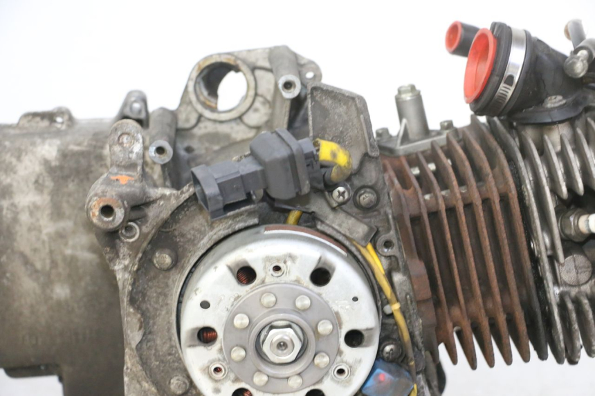 photo de MOTOR PIAGGIO LIBERTY 125 (1998 - 2008) - Alternative Perspektive