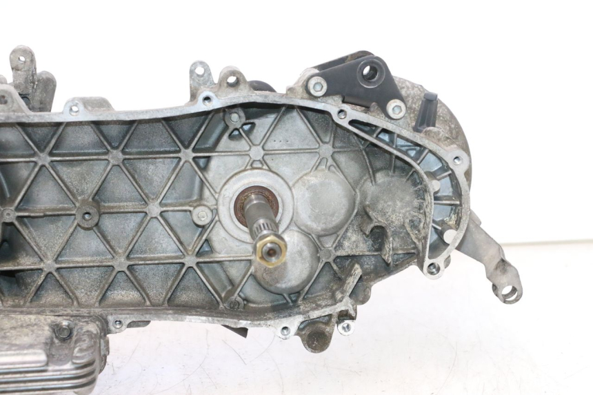 photo de MOTOR PIAGGIO LIBERTY 125 (1998 - 2008) - Alternative Perspektive