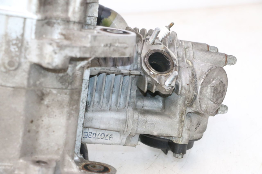 photo de MOTOR SYM MIO 50 (2005 - 2010) - Details der Befestigungspunkte