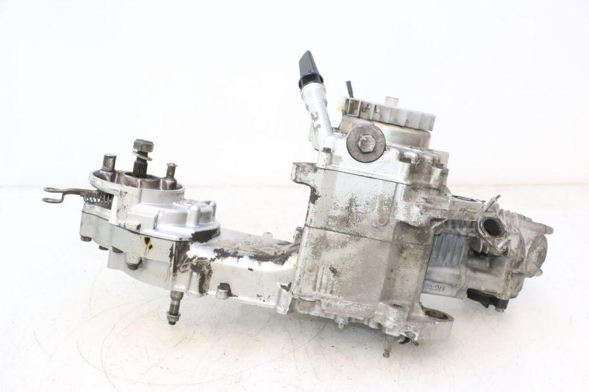 photo de MOTOR SYM MIO 50 (2005 - 2010) - Oberflächenzustand und Material