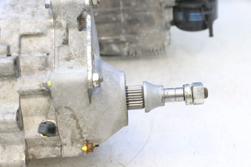 photo de MOTOR PIAGGIO MP3 HPE 530 (2022 - 2026) - Alternative Perspektive