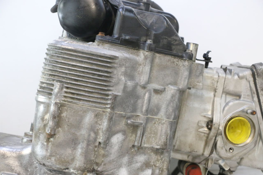 photo de MOTOR PIAGGIO MP3 HPE 530 (2022 - 2026) - Details der Befestigungspunkte
