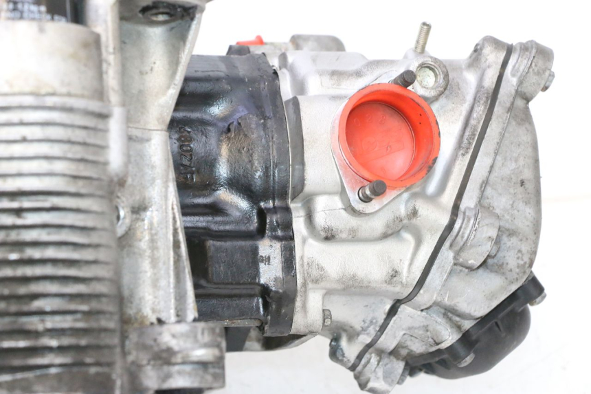 photo de MOTOR PIAGGIO MP3 125 (2006 - 2014) - Details der Befestigungspunkte