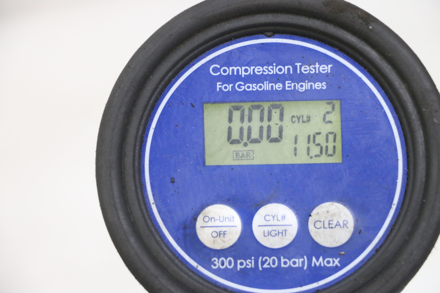 photo de MOTOR HONDA NTV DEAUVILLE 650 (1998 - 2001) - Alternativer Blickwinkel