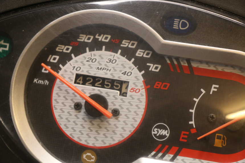 photo de MOTOR SYM ORBIT III 3 4T 50 (2021 - 2025) - Zoom auf Komponenten