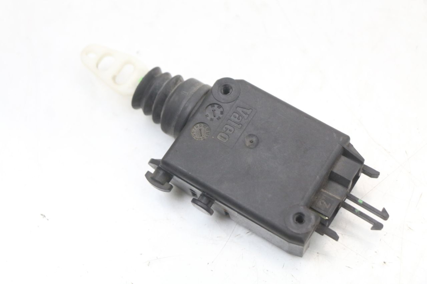 photo de SITZBANKSCHLOSS MOTOR  PEUGEOT GEOPOLIS RS 125 (2007 - 2009) - Detailansicht des Bauteils