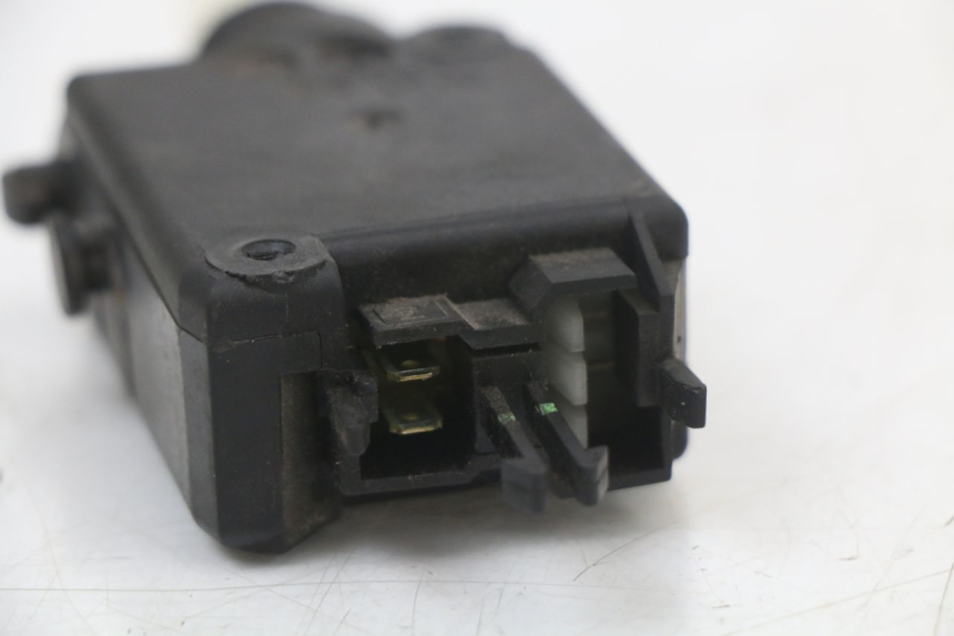 photo de SITZBANKSCHLOSS MOTOR  PEUGEOT GEOPOLIS RS 125 (2007 - 2009) - Alternative Perspektive