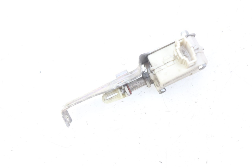 photo de KOFFERRAUMÖFFNUNGSMOTOR PIAGGIO LIBERTY IGET 4T 50 (2015 - 2020) - Zoom auf Gebrauchszustand