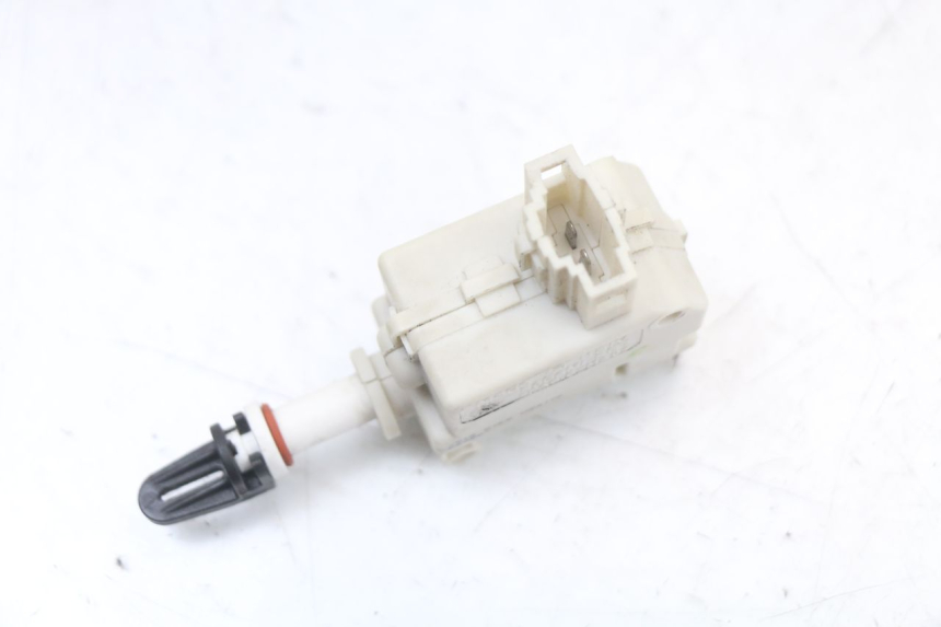 photo de SITZBANKSCHLOSS MOTOR  PIAGGIO MP3 HPE 350 (2018 - 2020) - Detailansicht des Bauteils