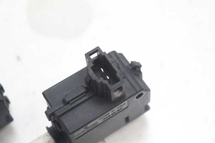 photo de SITZBANKSCHLOSS MOTOR  PIAGGIO MP3 HPE 530 (2022 - 2026) - Alternative Perspektive
