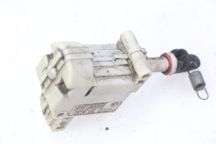 photo de KOFFERRAUMÖFFNUNGSMOTOR PIAGGIO MP3 LT 300 (2010 - 2016) - Detailansicht des Bauteils