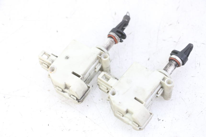 photo de SITZBANKSCHLOSS MOTOR  PIAGGIO MP3 LT 300 (2010 - 2016) - Alternative Perspektive