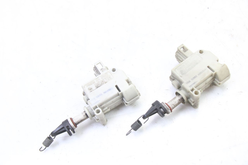 photo de SITZBANKSCHLOSS MOTOR  PIAGGIO MP3 500 (2011 - 2015) - Hauptansicht