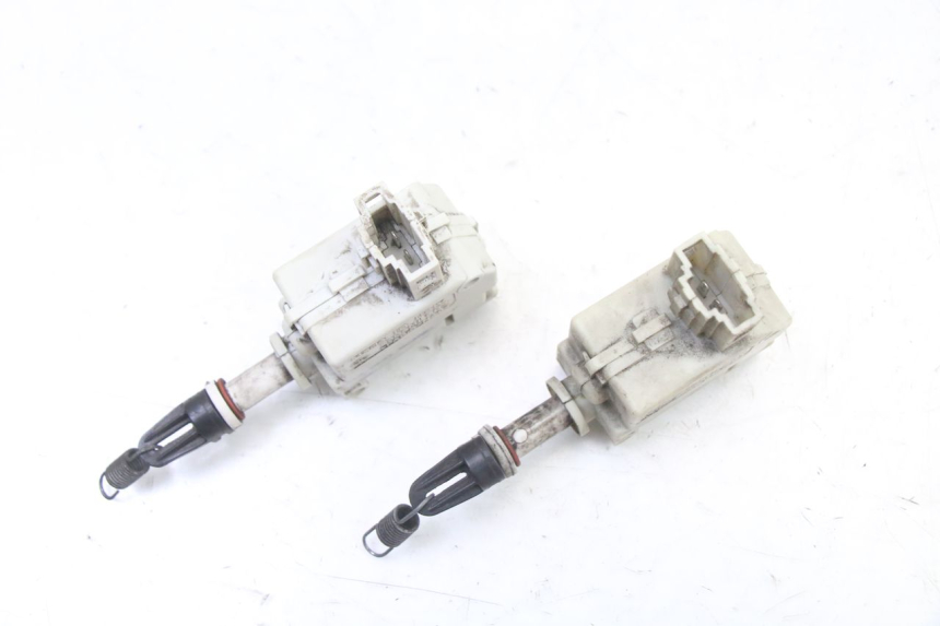 photo de SITZBANKSCHLOSS MOTOR  PIAGGIO MP3 500 (2011 - 2015) - Technische Nahaufnahme