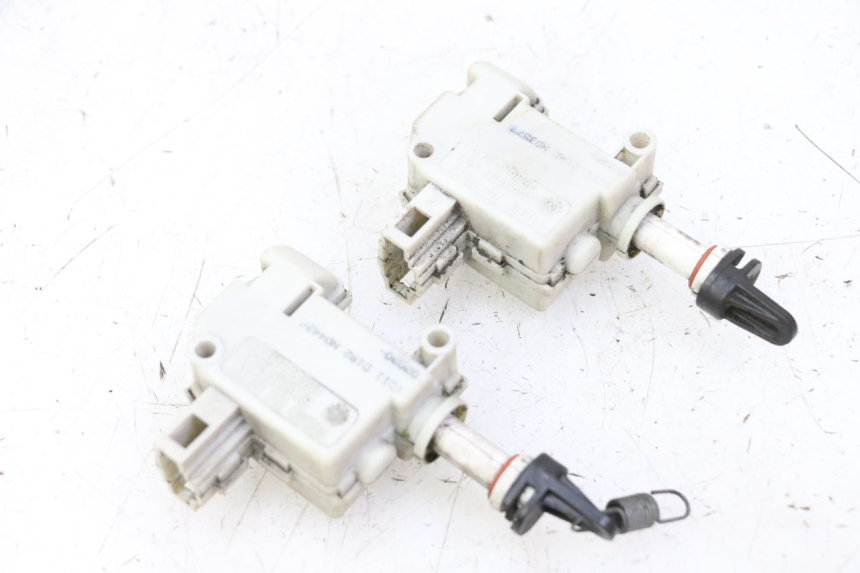 photo de SITZBANKSCHLOSS MOTOR  PIAGGIO MP3 500 (2011 - 2015) - Hauptansicht