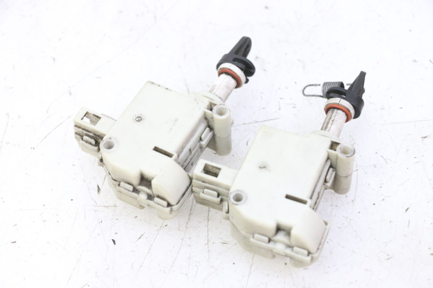 photo de SITZBANKSCHLOSS MOTOR  PIAGGIO MP3 500 (2011 - 2015) - Technische Nahaufnahme