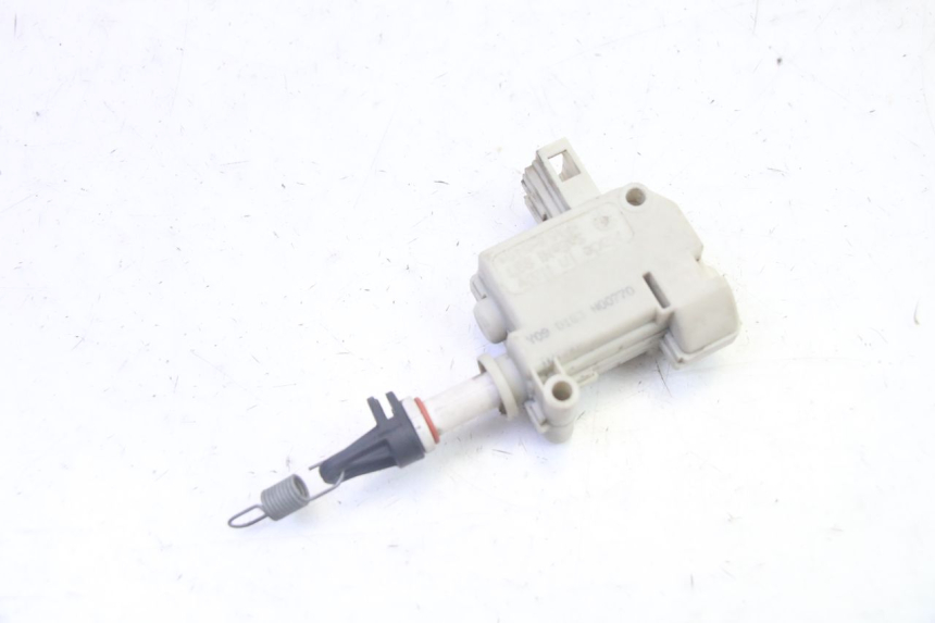 photo de SITZBANKSCHLOSS MOTOR  PIAGGIO MP3 RL 250 (2006 - 2010) - Hauptansicht